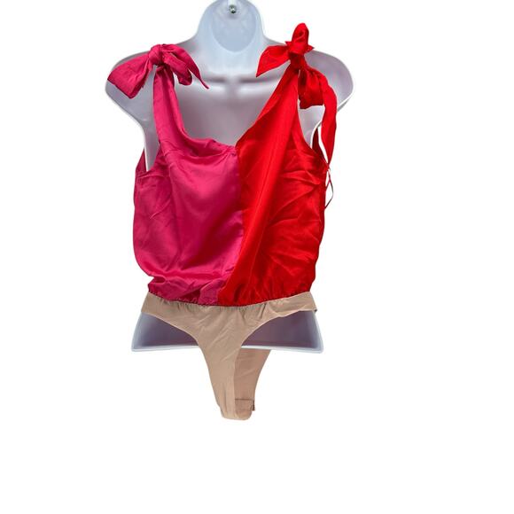 Strut & Bolt Color Blocked Red Pink Wrap Bodysuit NWT Small Ties One Piece - Picture 6 of 8